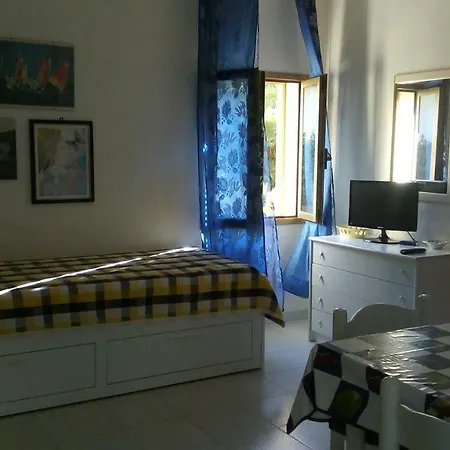 Le Cycas Holiday home Lacona